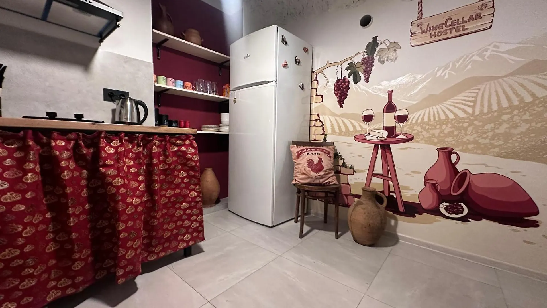 Wine Cellar Hostel 第比利斯